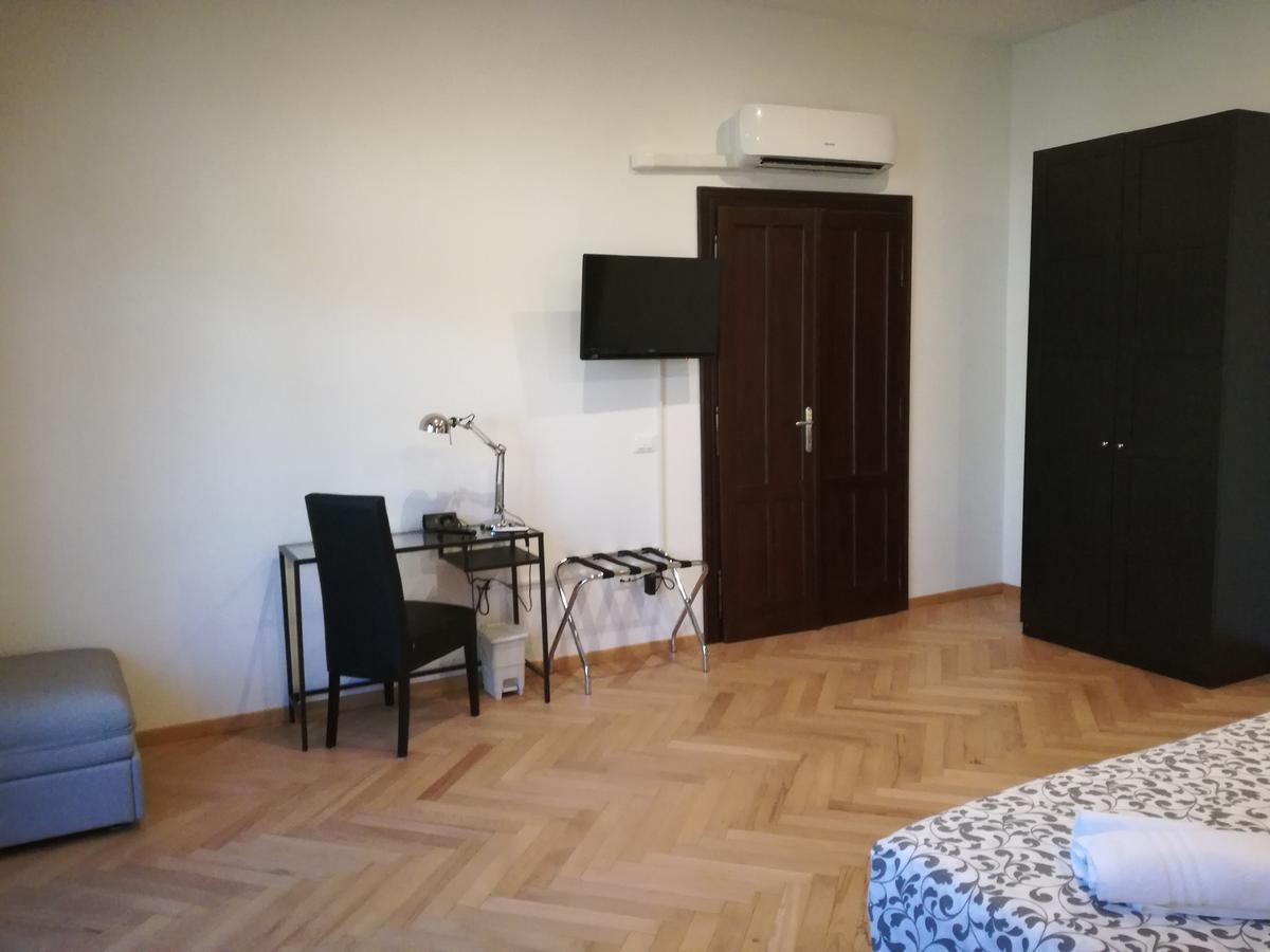 ترينتو Dante Rooms And Apartment المظهر الخارجي الصورة